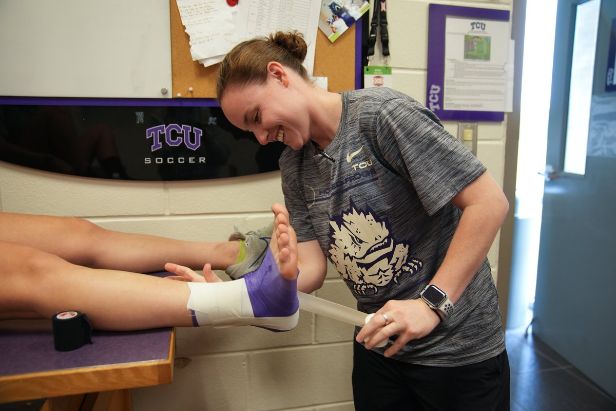 ✨Special shout out ✨
Emma Hoffman, MSAT, LAT, ATC, FRCms

March is National Athletic Training Month and we've got one of the best! Thank you for keeping us safe and healthy! 

#GoFrogs