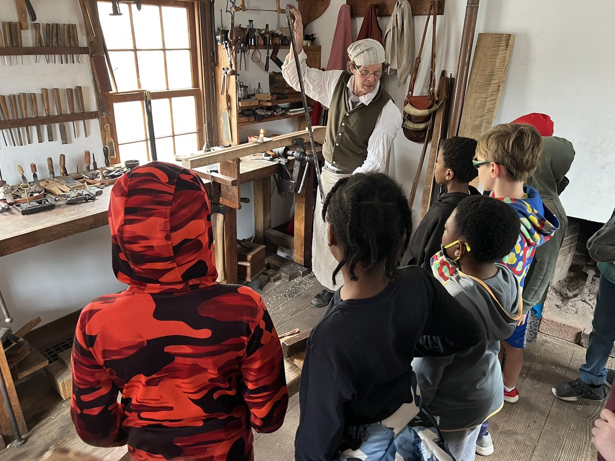 jprideNC's tweet photo. Loved spending a beautiful day at @OldSalemInc The kids had so much fun going back in time. And I was lucky enough to run into a colleague from a different school. Everyone should sleep well tonight. @DillardMagnetES #learningwithpride @MagFromRaleigh https://t.co/ByCIzaLsVN