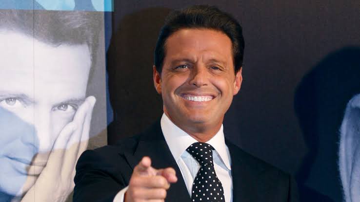 betotavira's tweet photo. 1. Hasta el día de hoy (23 de marzo) no hay un contrato firmado, tampoco hay una solicitud por escrito y menos una petición oficial por parte de los productores de LUIS MIGUEL para presentarse en el @AuditorioMx. 

2. No hay ningún adeudo de LUIS MIGUEL en el Auditorio Nacional. https://t.co/jQvbtcEeul