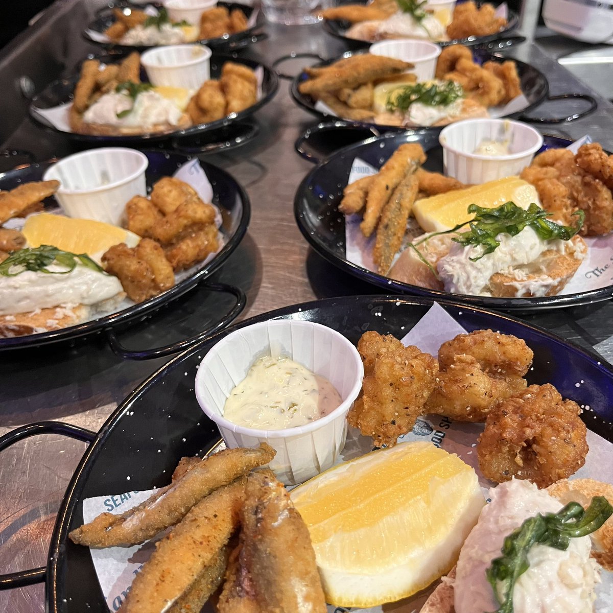 RunningChester's tweet photo. We LOVE catering small and large groups ๐๐ท๐ซ๐ฉ๐ช๐ฆ #food #drink foodieexperience #Chester #Chesterfoodtour #giftideas #thingstodoinchester
#thingstodoinliverpool #teambuildingactivities https://t.co/OEcvc3wsoH