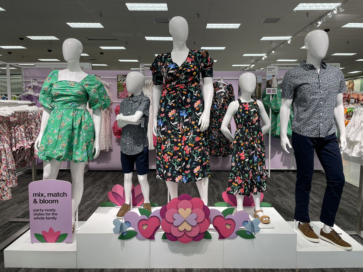 Mix, Match &amp; Bloom 🌷 Shout out to TL Jenn &amp; VM Michelle for setting the Spring Family Gateway Moment! Beautiful Work Ladies!! #T0665 #TARGET <a href="/JustVisually/">M Dugand</a> @JenniferT0665 <a href="/GladieuxKristin/">Kristin Gladieux</a> <a href="/KCsekits/">Kelly Csekits</a> <a href="/GladieuxKristin/">Kristin Gladieux</a> <a href="/ParkerTGT/">Parker</a>