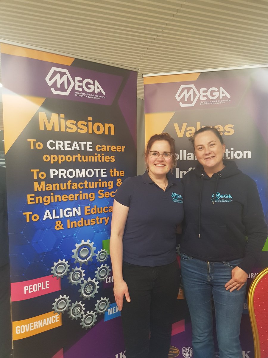 STEMHubNI's tweet image. Thank you #SchoolPartnerships for Opening the @UlsterUni @BelfastLearning Belfast Festival of events tonight with ‘Dream Big’ Engineering Our World Event 6:30pm Belfast Campus, York St. 
Year11-14 pupils listened to advice about #stemambassadors! @NuffieldFound #LearningCities