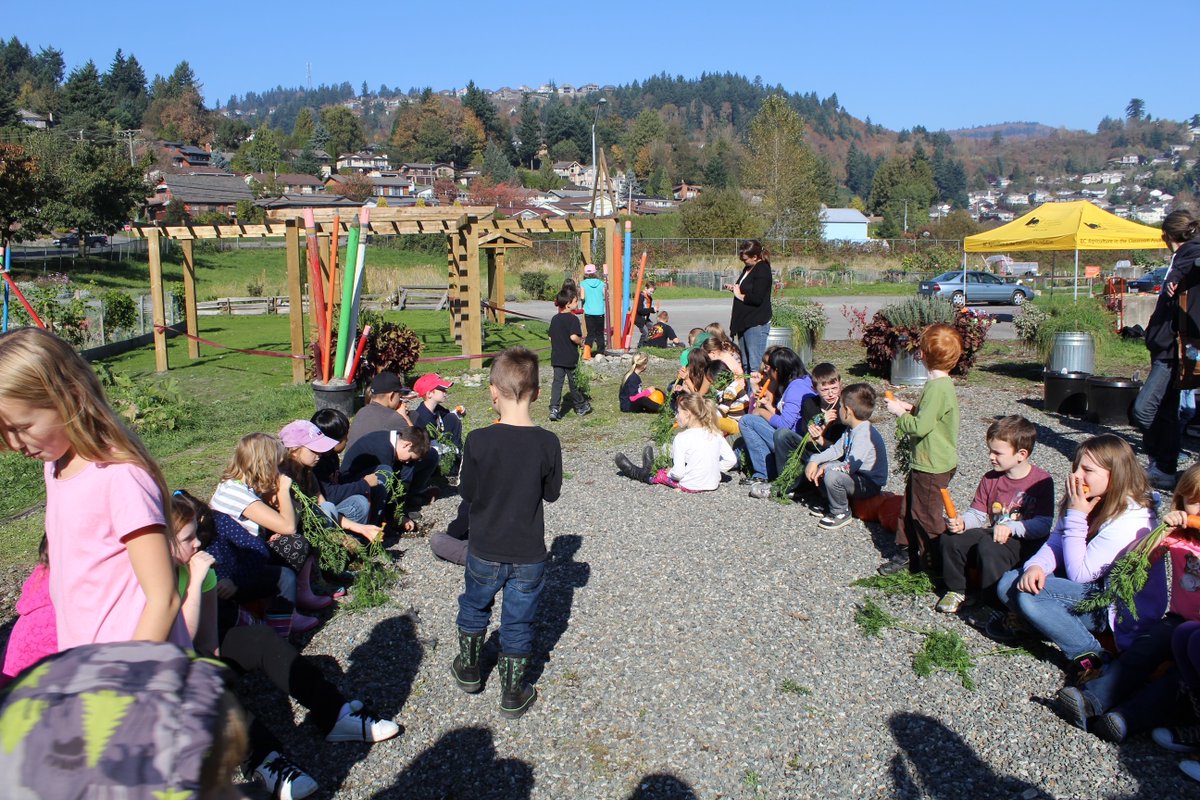 A full-court press when it comes to 2023 granting but we're lifting, amplifying, CELEBRATING our 2022 grantees. We introduce you to the <a href="/bcaitc/">BC_AgInTheClassroom</a>, recipient of a $19,800 <a href="/EnvisionFin/">Envision Financial</a> Community Endowment grant. Learn more: dosomegood.ca/post/21534 #sumasfloods #agriculture #garden