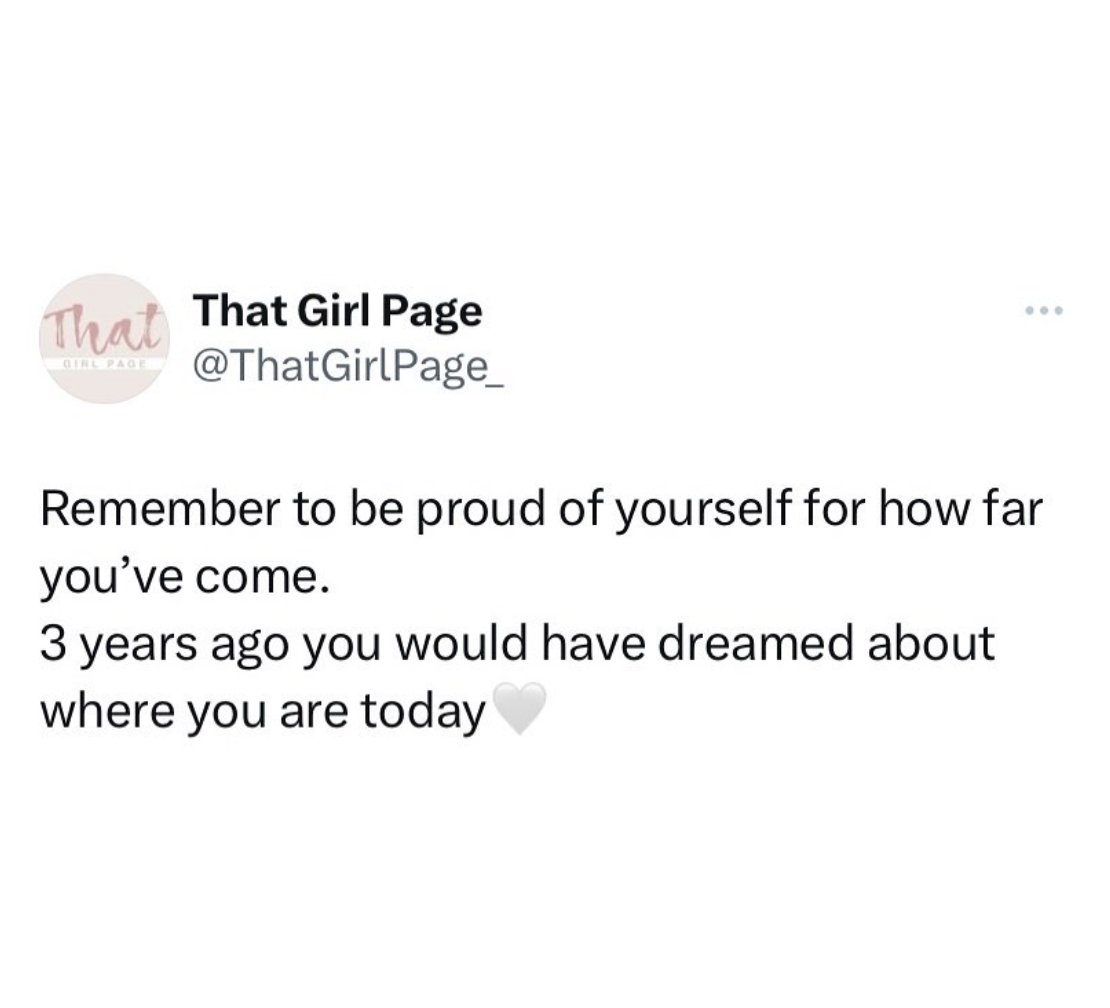 PrettyLittleThing tweet media