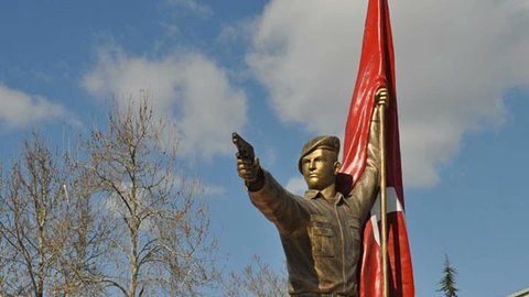 #AstsubaylarElele Astsubaylar  görevini canı ile eş tutmuş şerefli bir mesleğin mensuplarıdır. Böyle muazzez bir zümreye tazminat hakkını da veriniz.
<a href="/tcbestepe/">T.C. Cumhurbaşkanlığı</a>
<a href="/RTErdogan/">Recep Tayyip Erdoğan</a>
<a href="/NureddinNebati/">Dr.Nureddin NEBATİ🇹🇷</a>
<a href="/mustafaelitas/">Mustafa Elitaş</a>
<a href="/tcsavunma/">T.C. Millî Savunma Bakanlığı</a>
<a href="/HMBakanligi/">T.C. Hazine ve Maliye Bakanlığı</a>
<a href="/fuatoktay/">Fuat Oktay</a>
<a href="/suleymansoylu/">Süleyman Soylu</a>