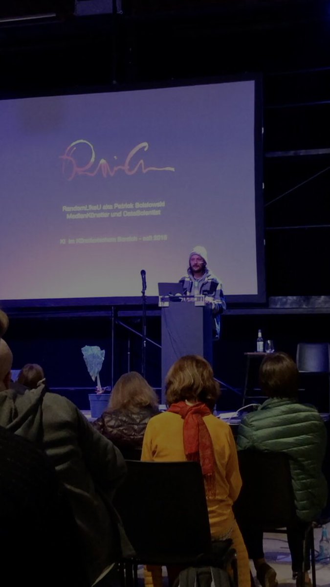 RandomLikeU tweet media