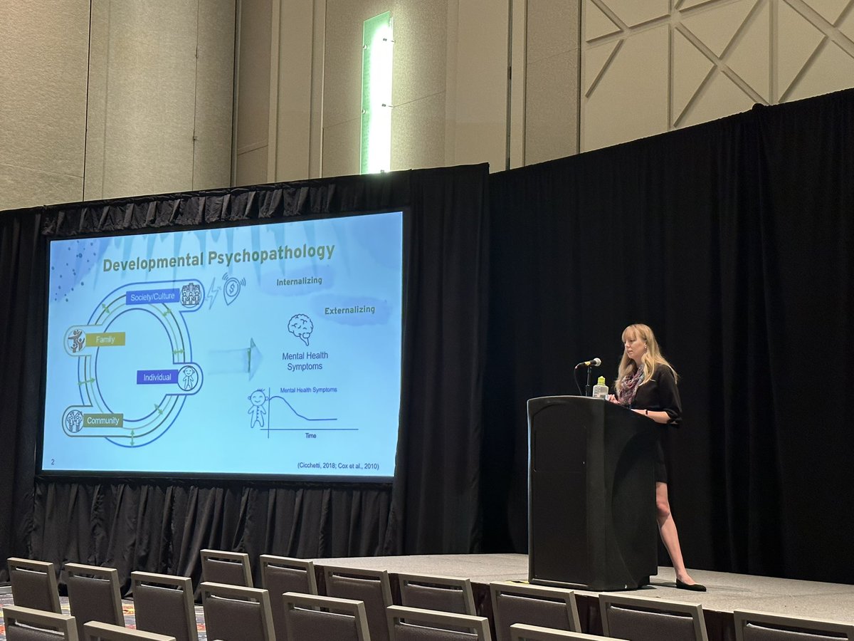 BSL lab PhD graduate <a href="/A_R_Palmer/">Alyssa Palmer</a> crushed her #SRCD23 symposium on multisystem resilience! Alyssa presented her dissertation work that used advanced measurement modeling &amp; person-centered approaches to reveal promotive &amp; protective factors in the context of poverty. Go Alyssa!