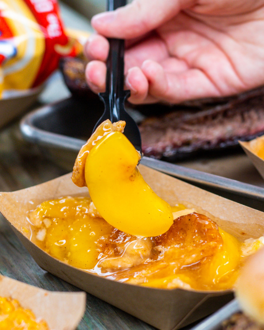 blacksbbqSM's tweet photo. Now that Spring has sprung, we’re feelin’ 𝘫𝘶𝘴𝘵 𝘱𝘦𝘢𝘤𝘩𝘺! 🍑 See what we mean when you treat yourself to a southern favorite — our Peach Cobbler! https://t.co/m89ZxjzLCE