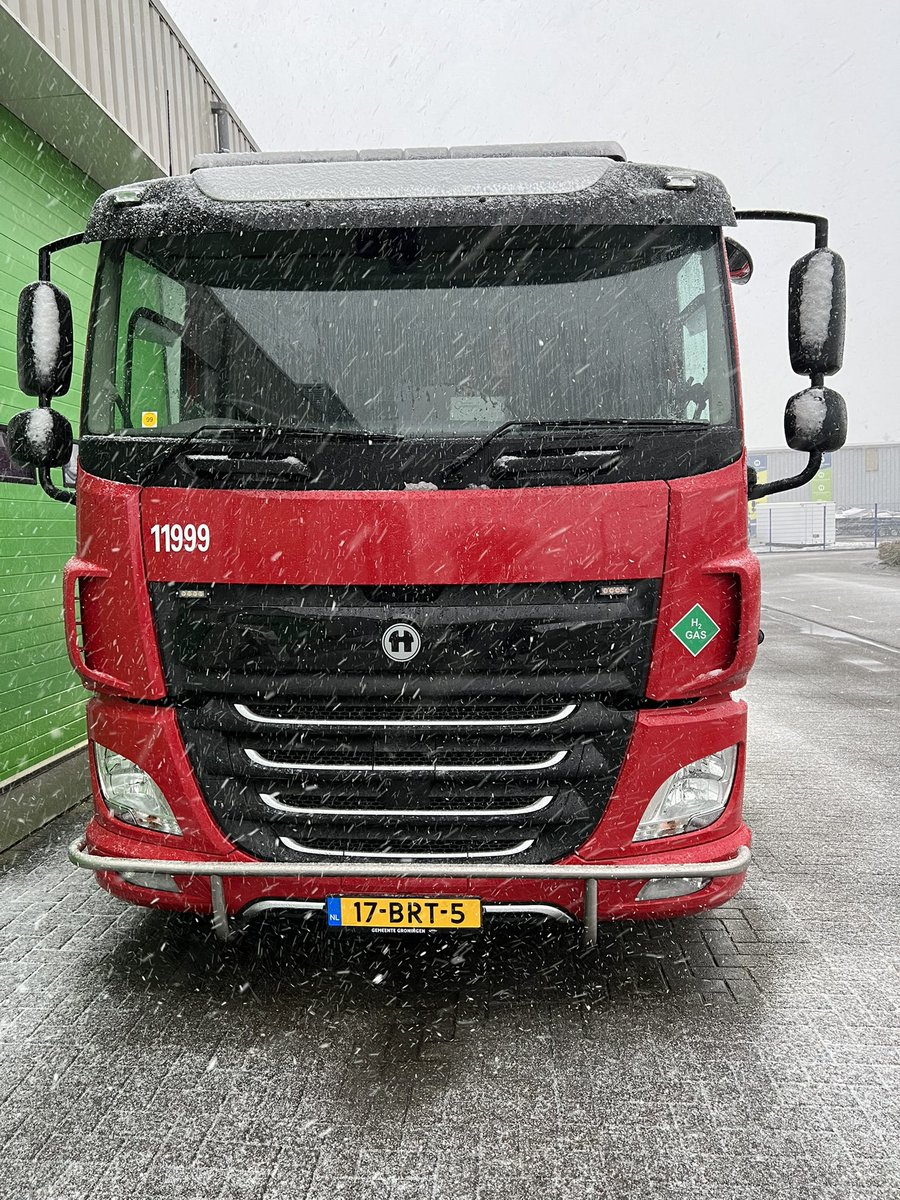 Carlholthausen's tweet photo. En door 💪💪.
De Holthausen waterstof trucks en waterstof bestelbussen.
Onze voertuigen rijden , werken en kan ze voor elk type werk in zetten.
Meer info https://t.co/ScfsPmqC7X https://t.co/ctm9wLuj5h