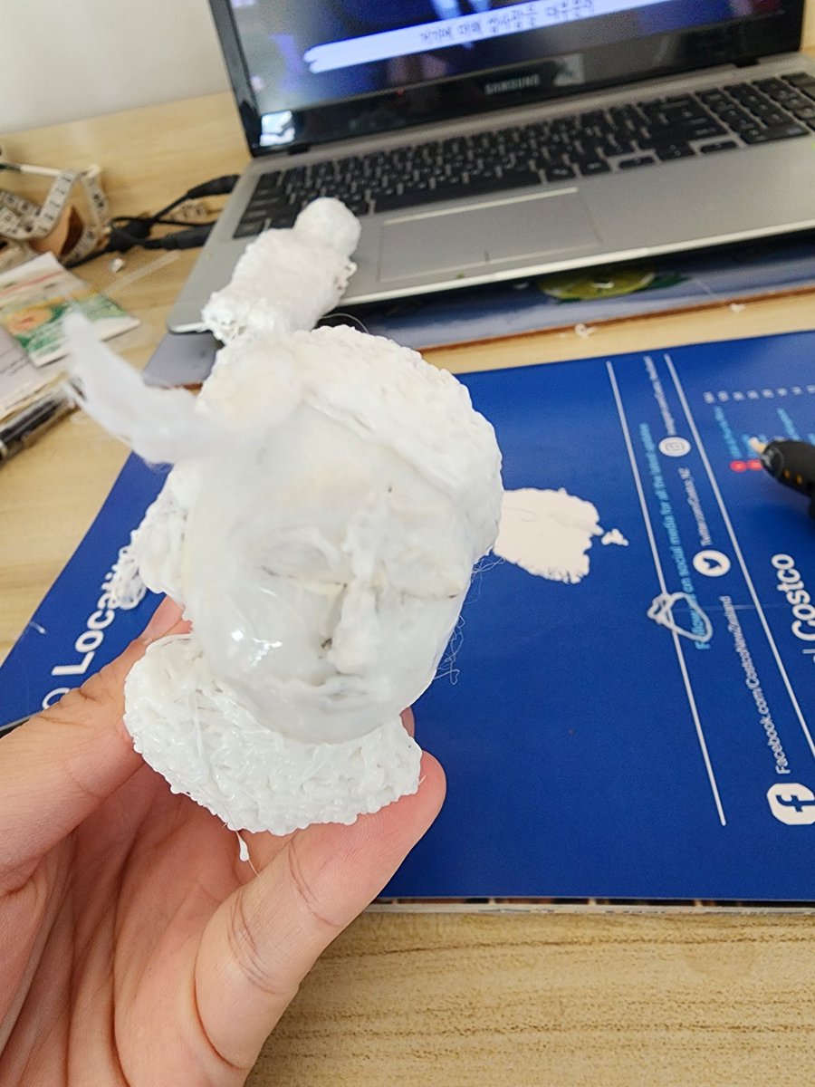 adorakim's tweet photo. Don't know how to do the face lol.
#3dprinterpen #Vanessa https://t.co/yn1UgrS5ZN