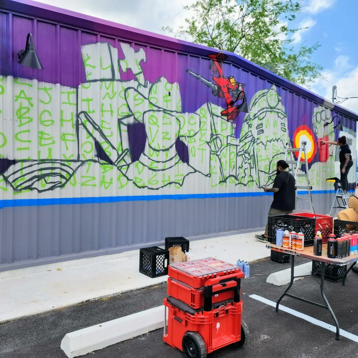 3rdlevelbrew's tweet image. Driving down 79 today you may have seen the start of our mural
It's all brought to life by the great @lacedandfound
Already looking great and we're unbelievably excited to see it when it's done

#craftbeer #txcraftbeer #lacedandfound
#justthebeerginning

#nerdoutwithwhatalesya