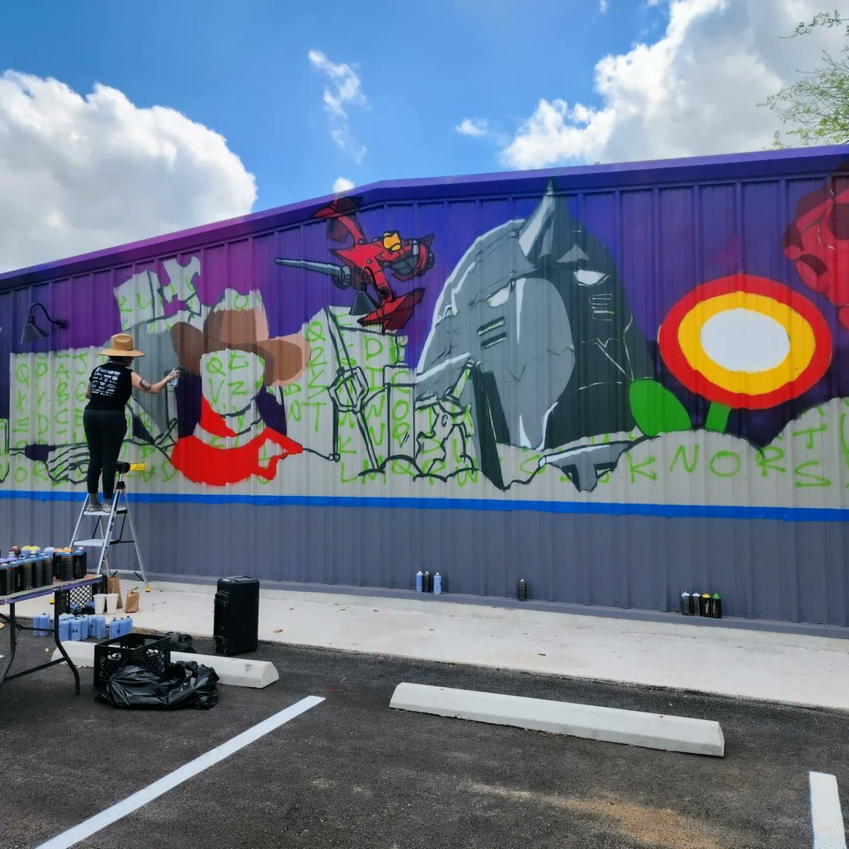 3rdlevelbrew's tweet image. Driving down 79 today you may have seen the start of our mural
It's all brought to life by the great @lacedandfound
Already looking great and we're unbelievably excited to see it when it's done

#craftbeer #txcraftbeer #lacedandfound
#justthebeerginning

#nerdoutwithwhatalesya
