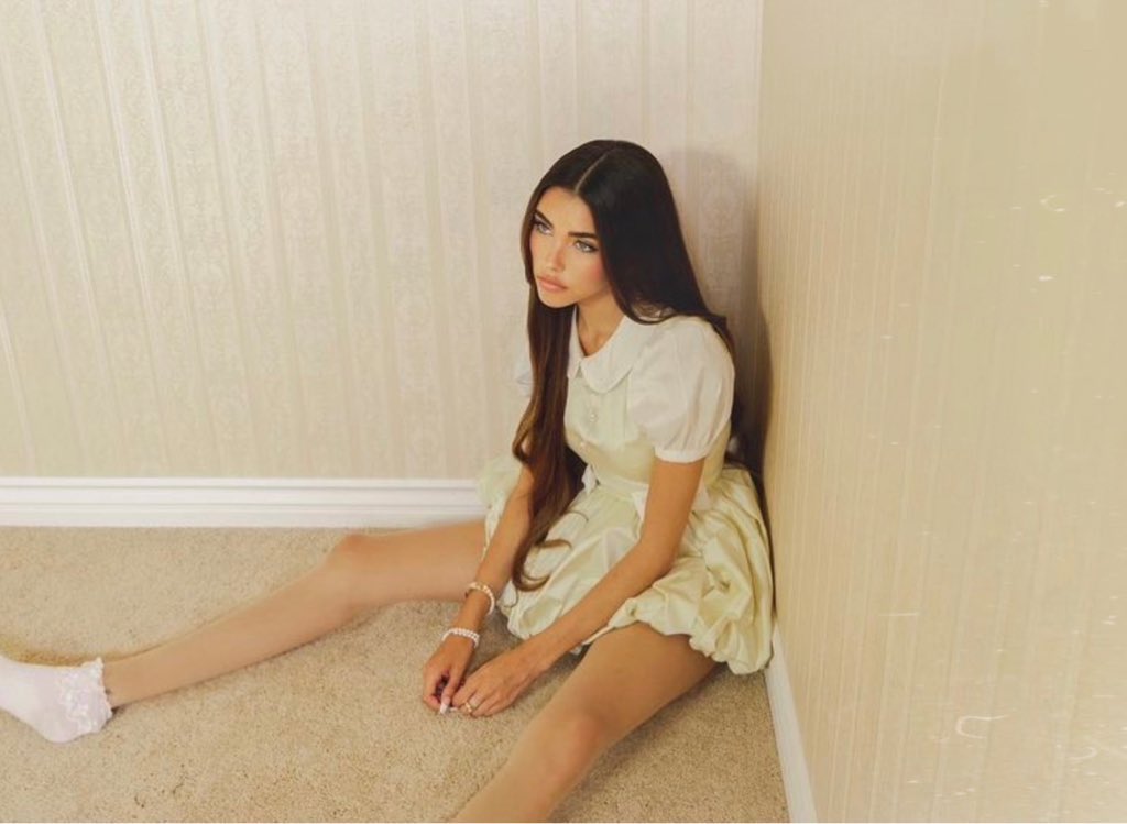 Madison Beer Updated tweet media