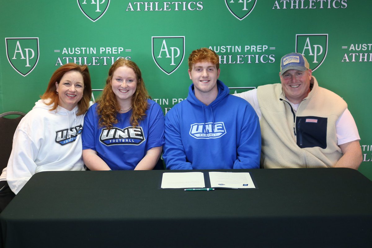 HunterWeldon3's tweet photo. ✍🏻Making it official✍🏻 @CoachLichten @CoachTreschitta @UNEfootball https://t.co/mfzjiP92RV