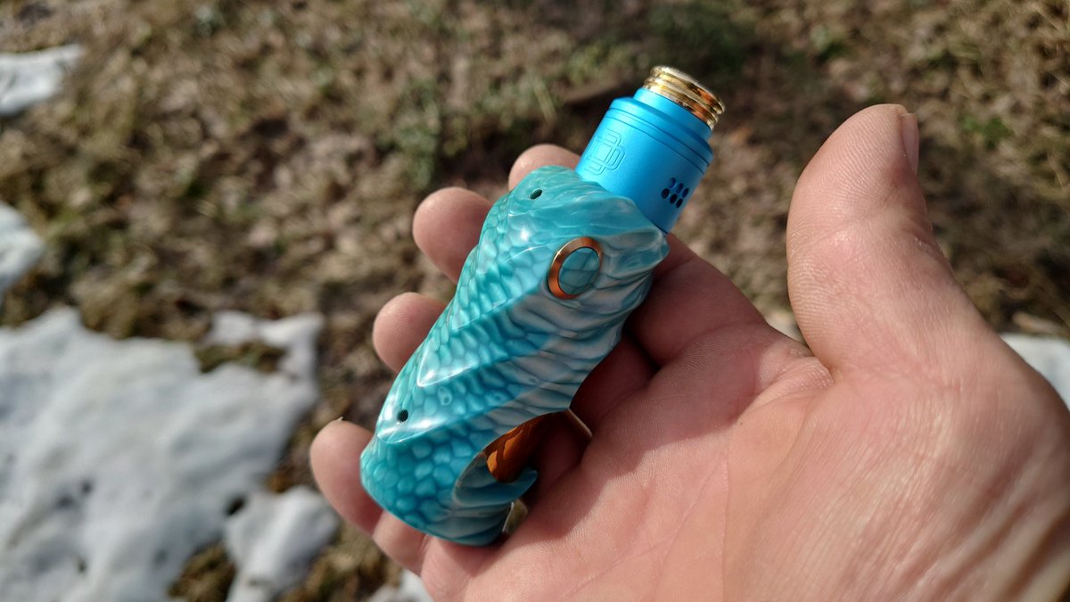 CebrjowHwScHCkj's tweet photo. 皆さんおはよっチェ😆👍今日も宜しくご安全に。🙇💦Diablo Laguna Dragon Juma Side Clip Switch + #AUGVAPE #DrugaV2 rda + #KEMURIドリチ 😋💦#VAPE #vape好きな人と繋がりたい #VAPE好きと繋がりたい #VAPE初心者 #LovePinoyVapingGear #LowkeyCustoms #iamlowkeycustoms #しっくりセットアップ https://t.co/EwAiCLGTOf