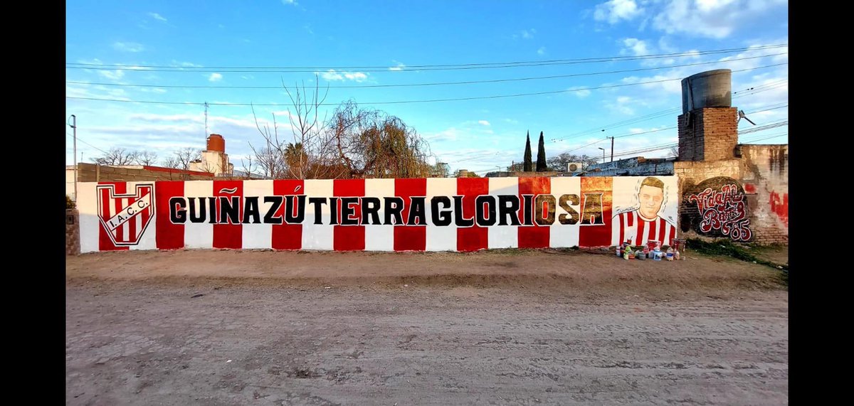VidaAlBarrio's tweet photo. TIERRA GLORIOSA 🇦🇹

📍B° Guiñazú. 

Retrato de Leo Monje nacido y criado en la tierra gloriosa. 

#Mural85

Vida Al Barrio 🇦🇹 https://t.co/jOHJFWH3R4