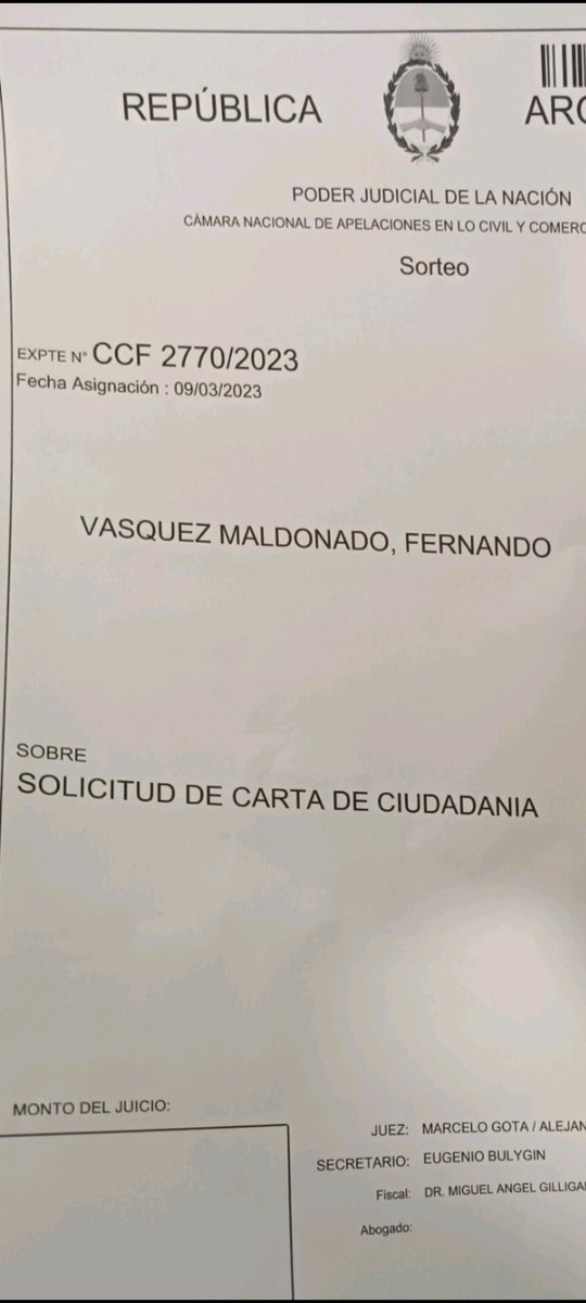 fervasm's tweet photo. Prometí que si la Scaloneta ganaba ⭐⭐⭐ me nacionalizaba, ahora lo estoy cumpliendo 🥇🏆 

#scaloneta #SeleccionArgentina #copadelmundo #futbol #Messi #DibuMartinez #Scaloni #Argentina https://t.co/bfYjNmkNfn