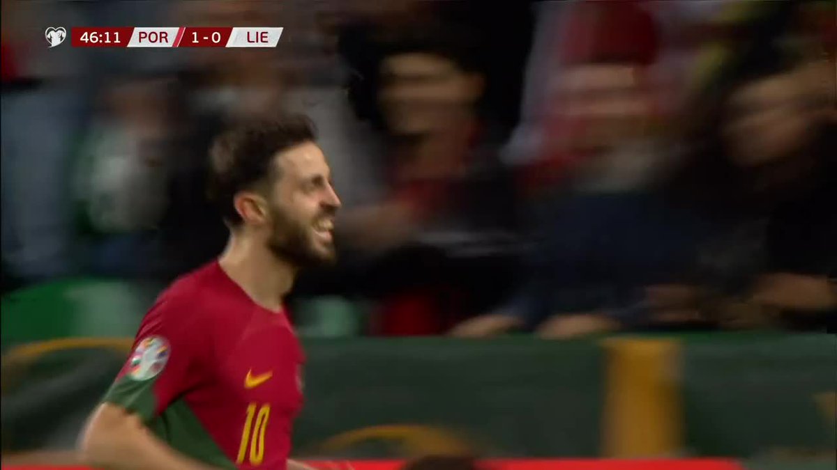 SC_ESPN's tweet photo. Con otro desvío, Portugal logra el 2-0 vs. Liechtenstein gracias a Bernardo Silva al minuto del ST.
📺 Mirá el partido por #StraPlusLA https://t.co/xRWBrVKwYL