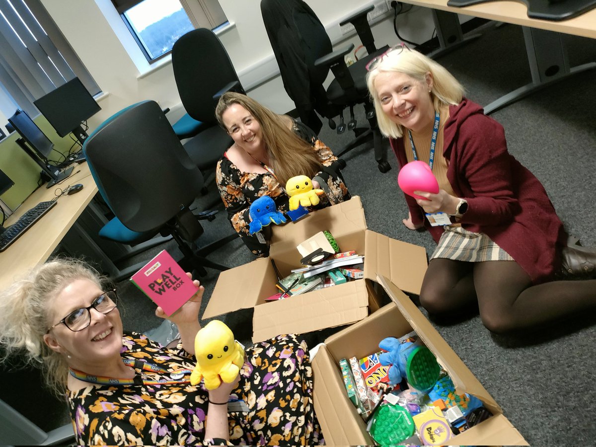 RebeccaCrossle2's tweet photo. 💥What  a fabulous day💥 @nandwics @NorfolkCYP @NSFTtweets @youth_NSFT @NCHC_NHS @NorfolkCC @cypnursing @BeckyHulme66 the team were very pleased to receive their Starlight boxes. We had a wonderful presentation to our board about a young person's journey with a navigator 🥰😍 https://t.co/Skm7HfFJ2S