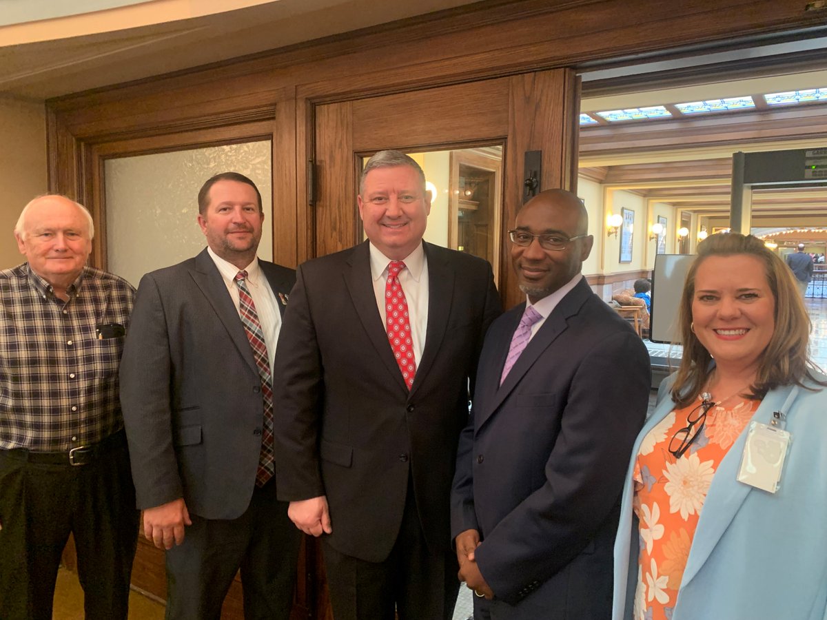 MSProfEd's tweet photo. Appreciate today’s great group of MPE superintendents (+ a local school board member) visiting the capitol in support of full funding for our public schools! Lots of good conversations sharing the needs of schools and thanking legislators for their support. #FullyFundMAEP https://t.co/0CPCCgrfHe