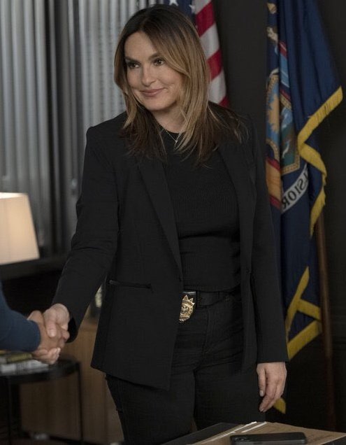 Lovingmh_'s tweet photo. Mariska hargitay you are forever the love of my life ♥️ https://t.co/kTmBWJrBcR