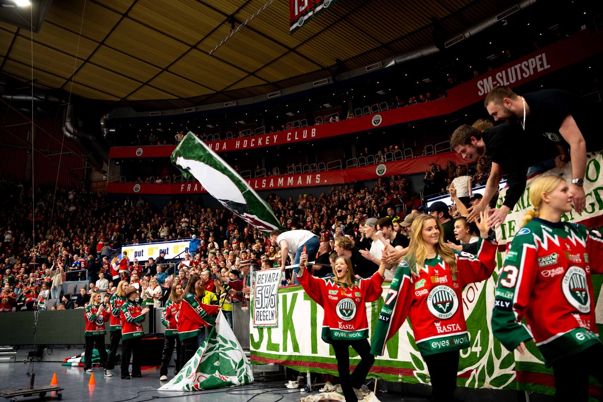 frolunda_hc's tweet image. Frölunda HC spelar i SDHL 23/24! Det firade vi idag i Scandinavium.
