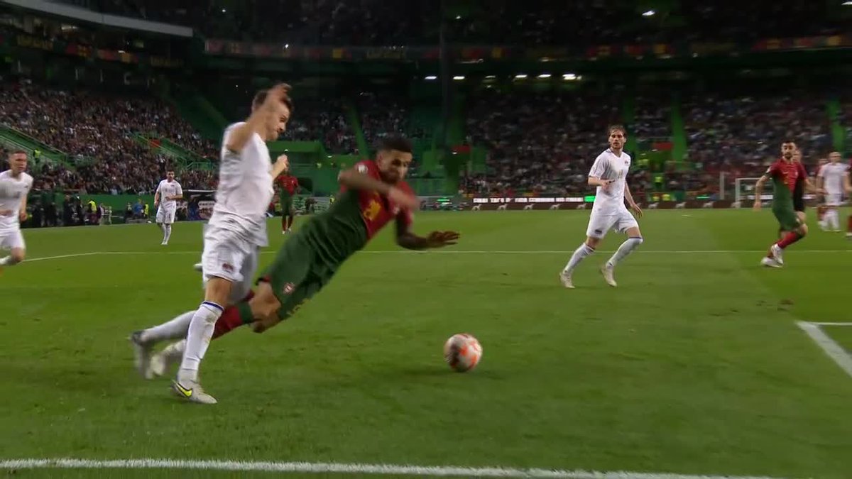 SC_ESPN's tweet photo. ¡PENAL PARA PORTUGAL!
📺 Mirá el partido por #StraPlusLA https://t.co/jV3wKtTKnt