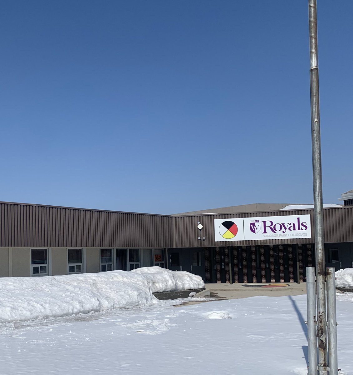 I had the privilege of meeting some amazing students from the Career Internship Program at <a href="/wpcLRSD/">Windsor Park Collegiate</a> today. Some of the folks I met were coaches, mentors, badminton and volleyball players, future doctors, computer programmers, engineers, software developers and teachers! 1/