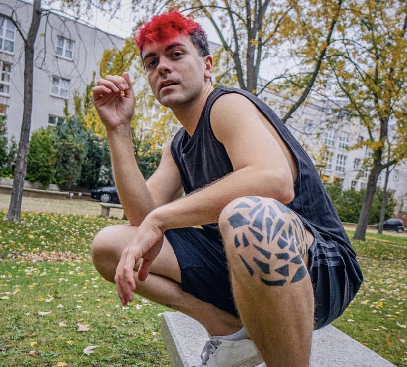 YTXFanpage's tweet photo. Ich finde diesen Menschen so unfassbar krass!

( @simonwill_ )

#simonwill #youtuber #streamer #youtube #twitter #twitch #instagram #tiktok https://t.co/R44Y62rQIM