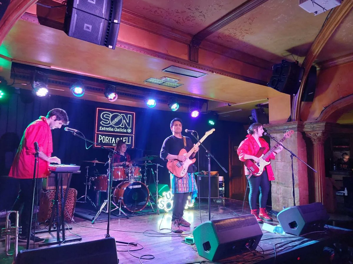 PalenciaSonora's tweet photo. 👏 ¡ @drinkcocowine es la banda ganadora del concurso #uvasounddemo y tocarán en #PalenciaSonora2023 !

🌈 Gracias a @gonabril_ y @filterfauna por ser los mejores finalistas 💕.

❤️‍🩹 Y gracias al @centrobuendia y Bazar Pro por organizar este sarao, ¡a por la III edición! https://t.co/wmdzcwWtjn