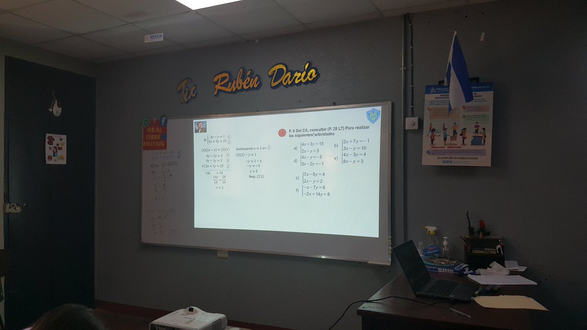 Desarrollo del Plan Pizarra con medios tecnológicos.
#FSLNPuñoEnAlto43