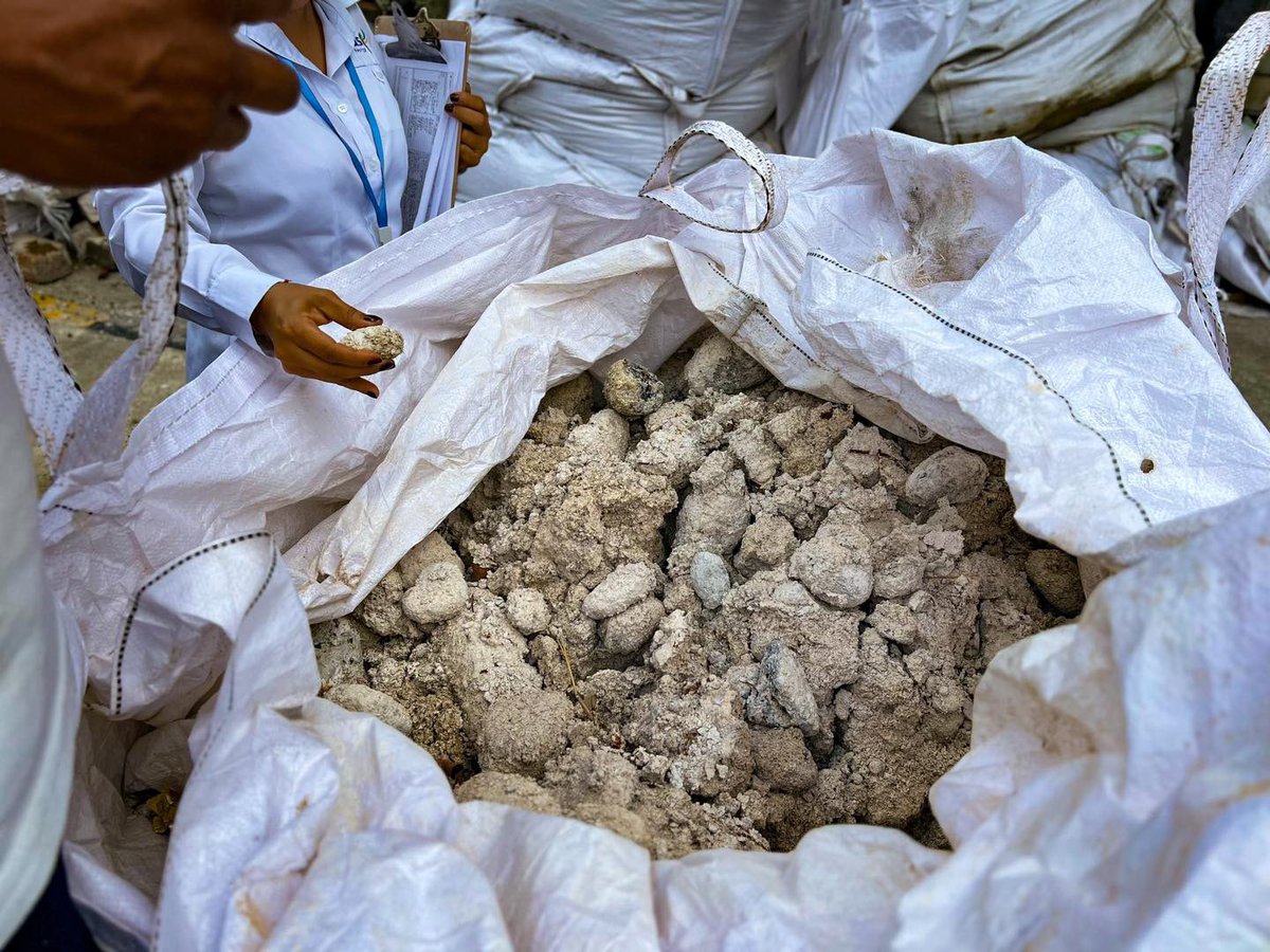 #GreenAshes ha iniciado sus pruebas
 
El #proyecto tiene como finalidad #analizar y #potencializar el uso de los #remanentes del #procesodeincineración de la Planta #RSU para obtener, a partir de estos, materias primas.

#eedascleanenergy #labalcampo #unal #Gobernaciónsai