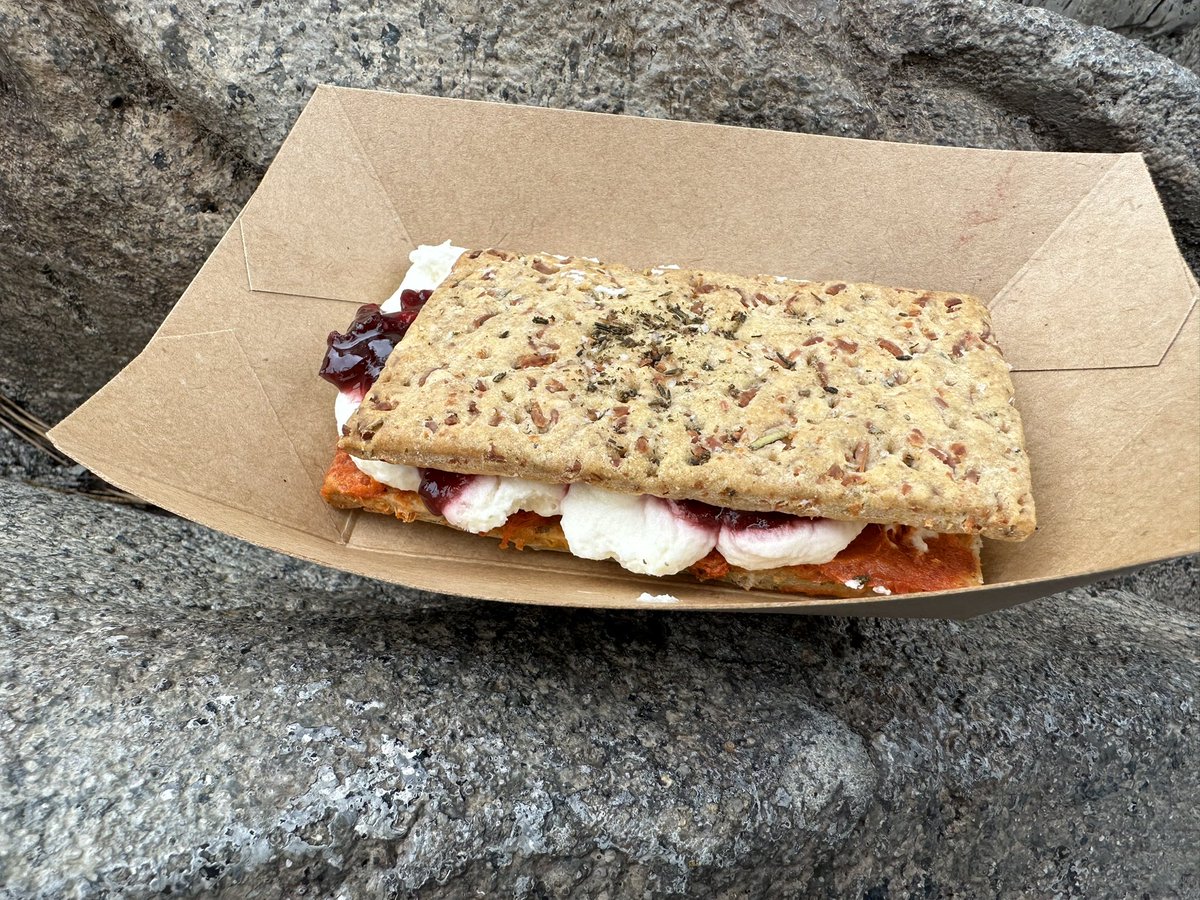 MaximizeFun's tweet image. #CaliforniaAdventure #foodandwinefestival #maximizefun #tastydisneyfood