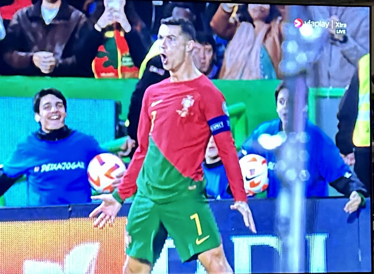 Cristiano Ronaldo Kick GIF - CristianoRonaldo Kick Goal - Discover & Share  GIFs