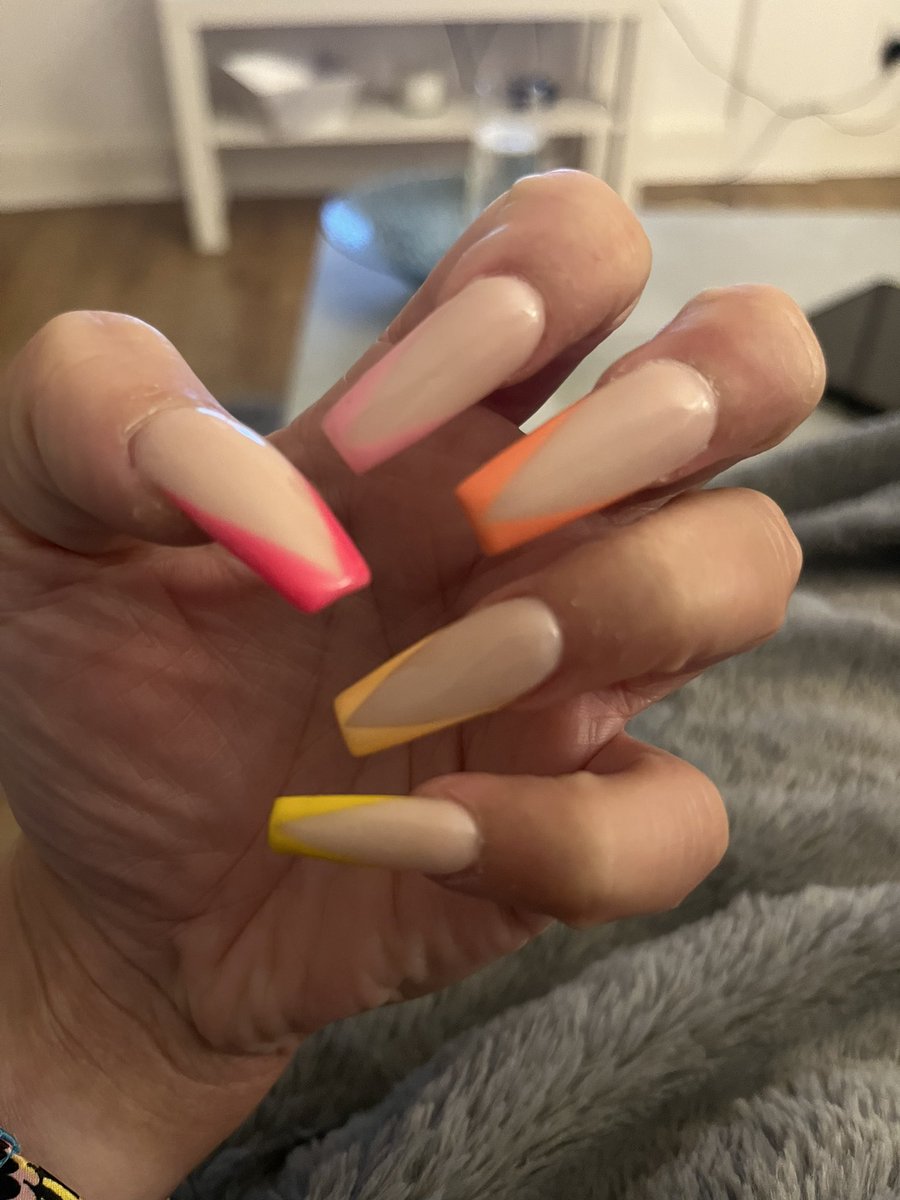 ErinGrieve17's tweet photo. 💅🏼 #freshclaws https://t.co/dwUfBiy52P