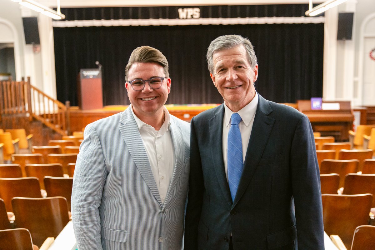 RussClarkMedia's tweet photo. I had the privilege of meeting North Carolina's Governor Roy Cooper today. He visited Winter Park Elementary and discussed his proposed budget and how it will benefit education across the state. @NC_Governor 
#SchoolPR #education #RoyCooper #NHCS #ncgovernor https://t.co/0vSiQWj7eY
