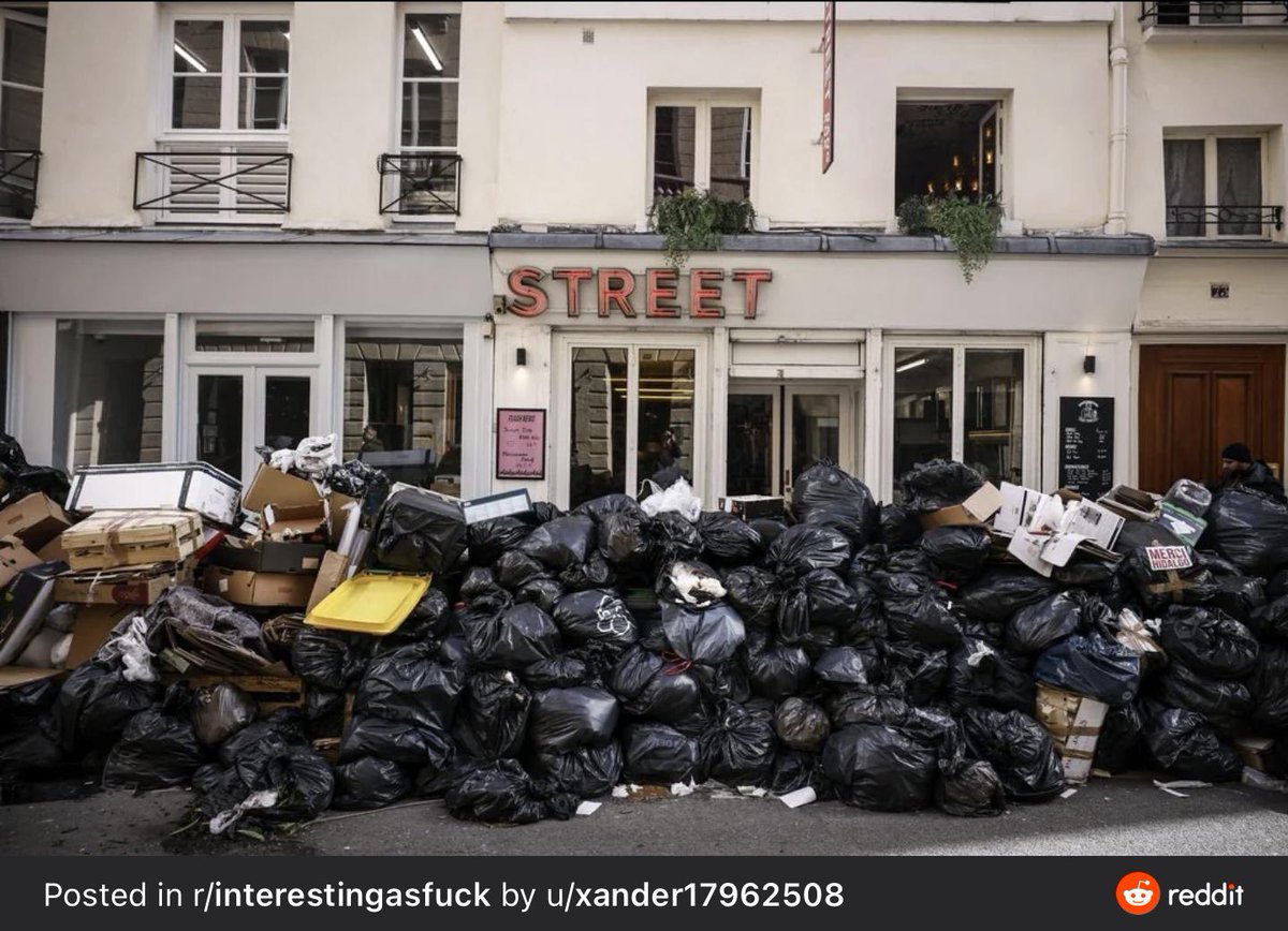 Trash collection workers in Paris have been on strike for 17 days.

All of that trash is now being set on fire throughout Paris.