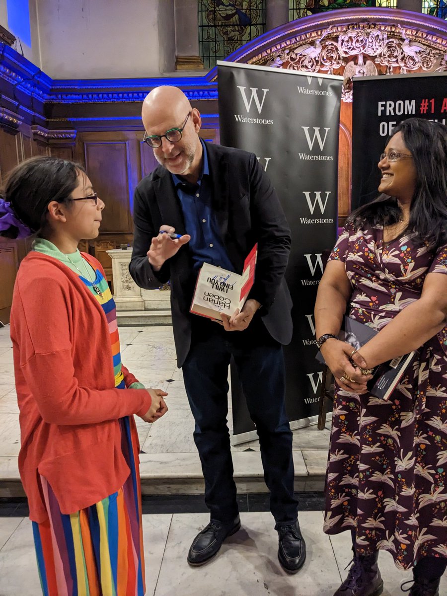 Phantasmagoric1's tweet image. Some mothers &amp;amp; daughters do spa days, we do book signings. Never seen her so excited as she was to meet @HarlanCoben. A wonderfully funny, warm, kind and interesting person to listen to and an incredible storyteller. #Iwillfindyou is such a phenomenal book, we both loved it.