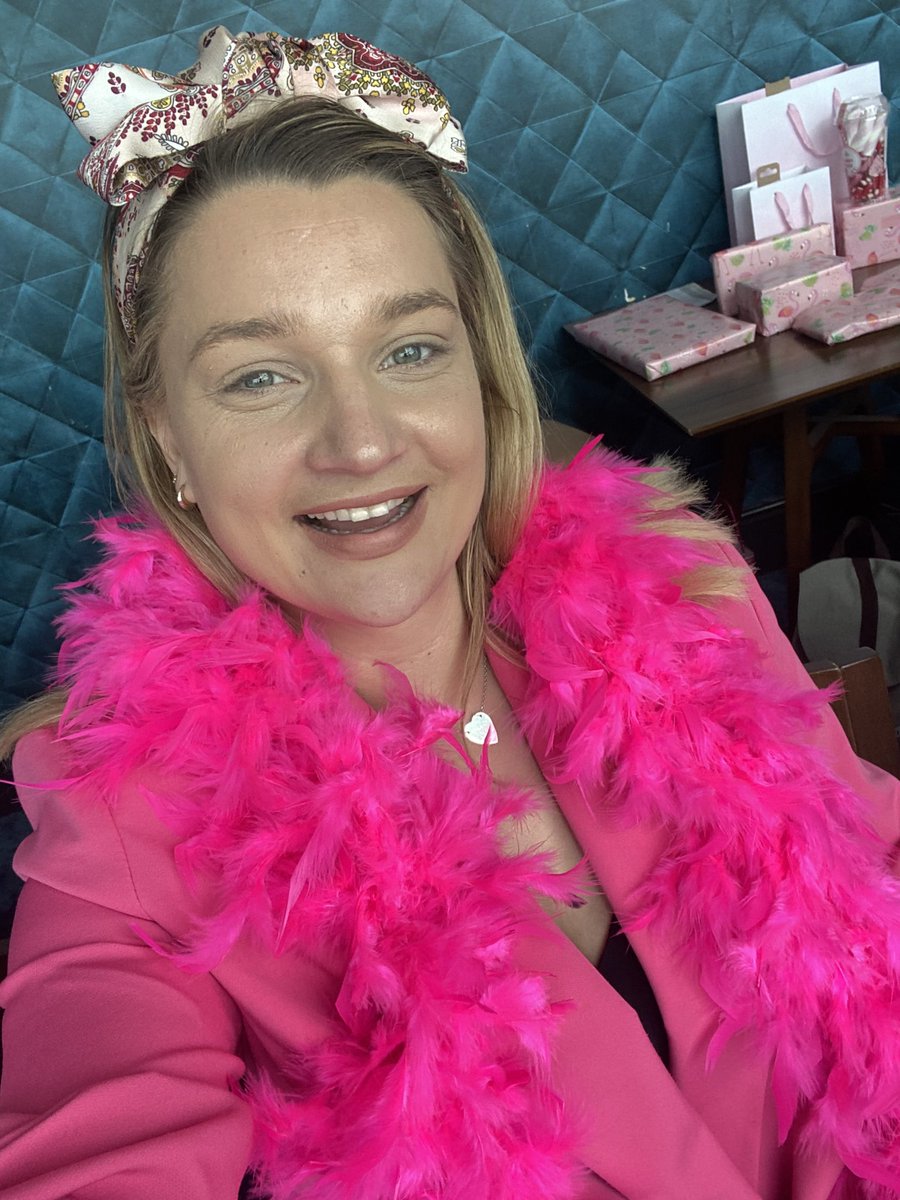 On Wednesdays we wear pink 💕💕👑