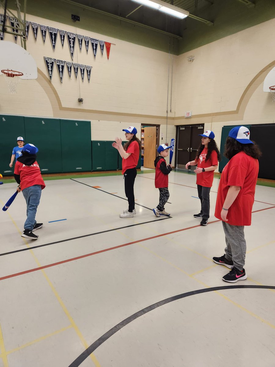 SPM Challenger Baseball athletes send out a big THANK YOU to <a href="/JaysCare/">Jays Care Foundation</a> for the team swag! Thursdays are the best days!! ⚾️☘️ <a href="/YCDSB/">York Catholic District School Board</a> <a href="/DomenicScuglia/">Domenic Scuglia -</a> @JoelChiutsi