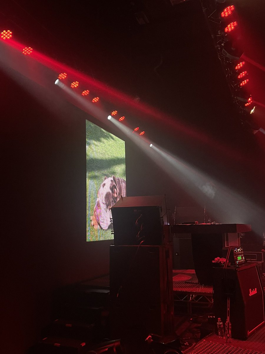 KayzoMusic's tweet image. I’ve decided during all changeovers on tour that we do a beef montage 😭