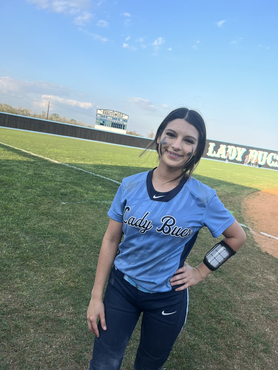 Warrior of the Game vs Dobie goes to Savanna Mosqueda!!!! Savanna had a killer game in the outfield!!!! And stepped up at the plate!!!! Savanna also has a CANNNOON!!!! 💣🧨 Sooo proud of you Savannaaaaa keep killinnnn it out there!!!!👏🏼🙌🏼🤩🤩
