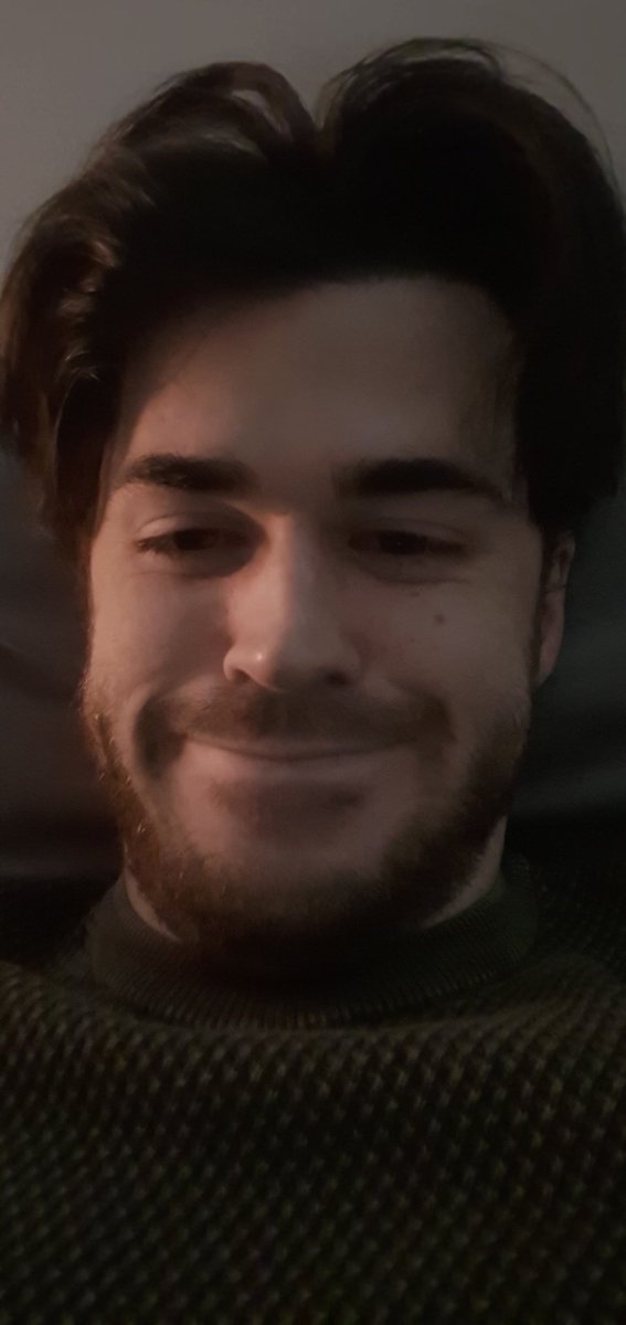 Lørine tweet media