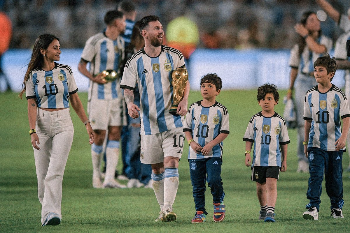 DIOS, PATRIA Y FAMILIA.