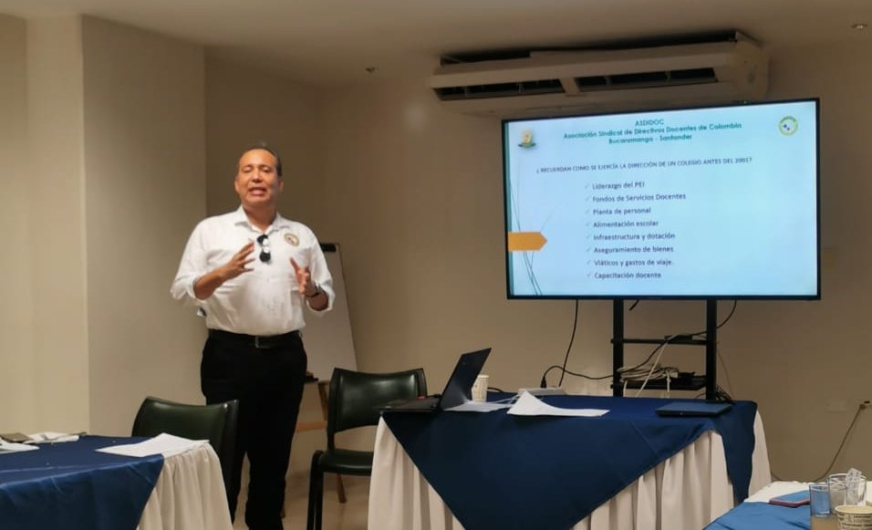 AsdidocSder's tweet photo. Directivos de @AsdidocSder en jornada de reflexión sindical con rectores de Barrancabermeja: pliegos de solicitudes. @cutcolombia @SindicatoSES @fecode @GobdeSantander https://t.co/qXKwc31qrs