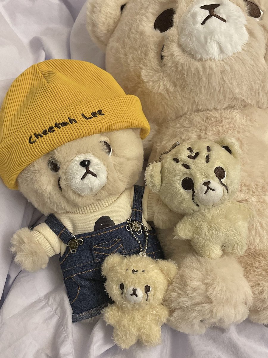 mini giveaway! 

1 winner of Cheetah Lee Doll (7 cm or 10 cm)! 

to join:
- must be following me
- rt and like the main go tweet below
- rt and like this tweet 🤗

ends on march 30! 🐯