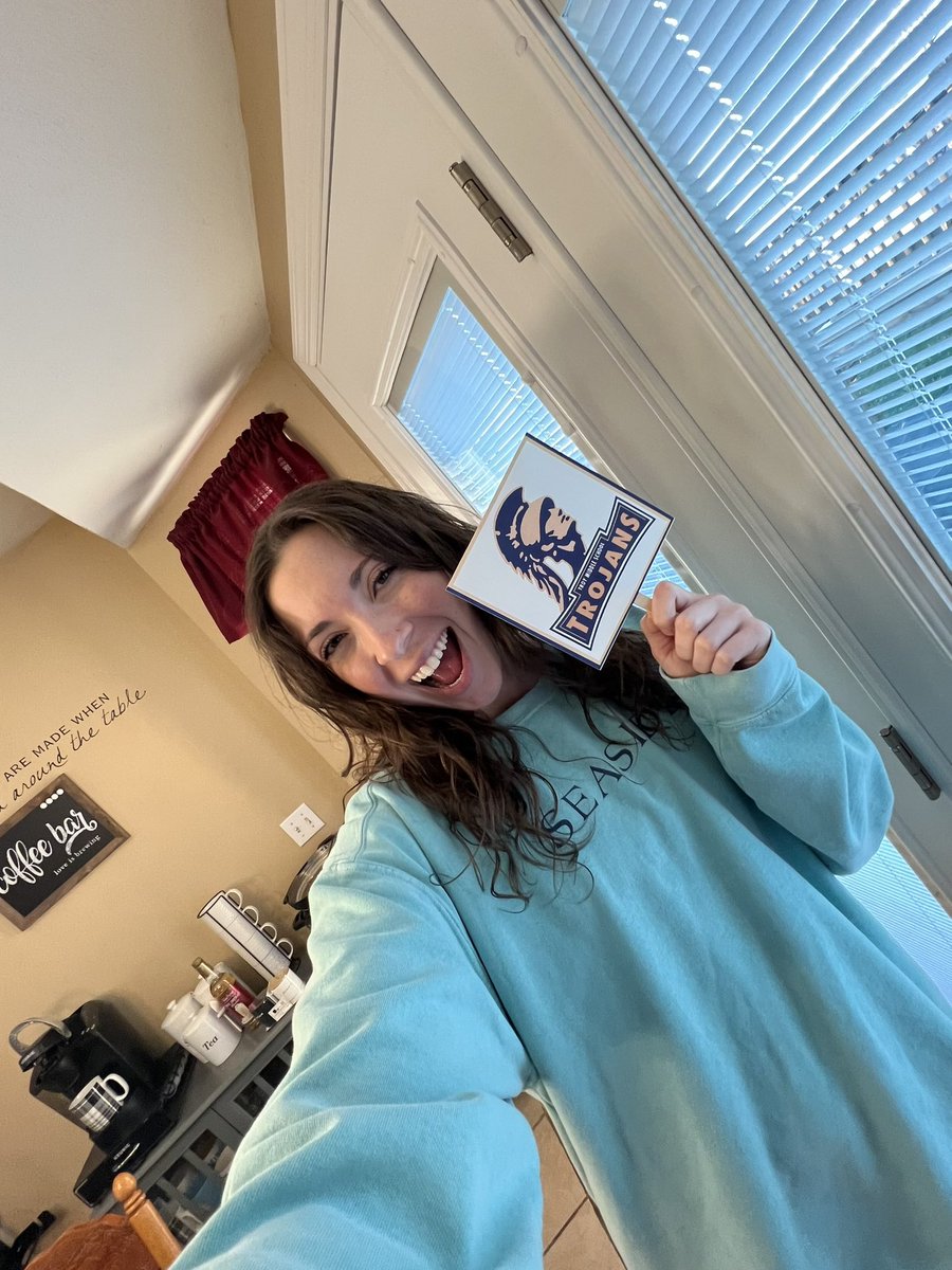 JeanneRosemann's tweet photo. Congrats, Tori!  You will be an Amazing teacher! https://t.co/ivEBmNwS03