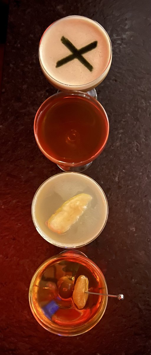 agonzalezLAB's tweet image. After a whole week of exciting stoichiometry science at #COBS, a well deserved stoichiometric drink :) thanks to ⁦@SwampFrost⁩ ⁦@limnojess⁩ ⁦@Nicole_stoich⁩ and Hal Halvorson for an amazing conference!