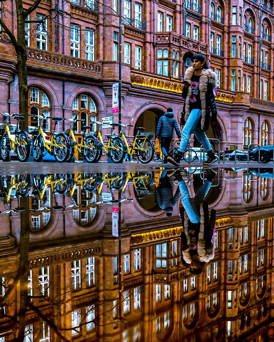 “Reflections of Manchester”
@MidlandMCR @StreetEvolution @StreetsCine  @street__hub @urban_addicts @IgersMCR @StreetPhotoInt #manchesterstreetphotography