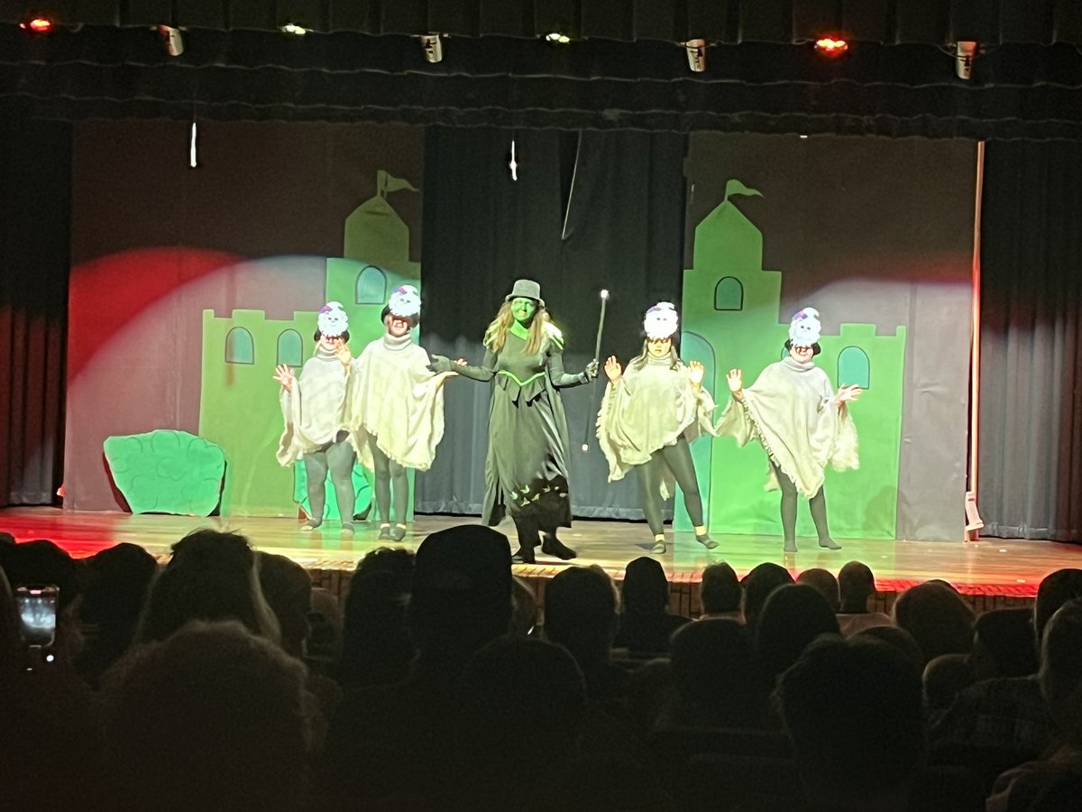 Proud of the students in my drama class!  Student led project sare amazing!  Educators do not be afraid to step back and let them take the lead! They did so well tonight in the Magical Land or Oz!  #Gozeps